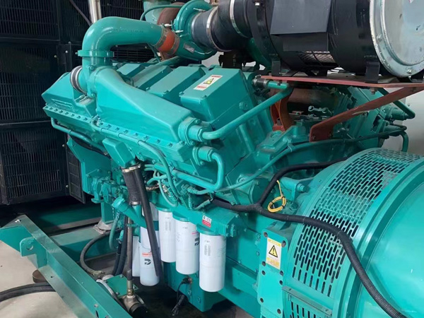 昂昂溪更换100kW柴油发电机组机油时，需要注意哪些事项？